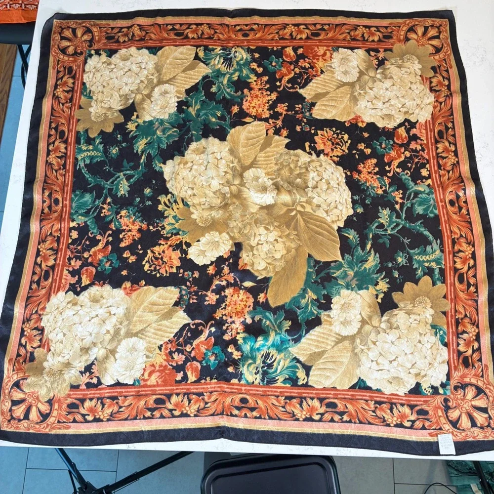The Limited Scarf Floral Baroque Square Italy Regency Hydrangea Sophisticated